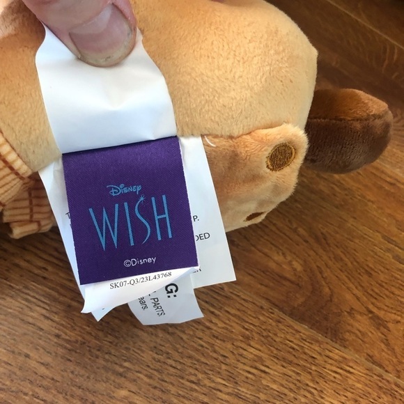 Disney: Wish: Valentino plush figure - Picture 4 of 4